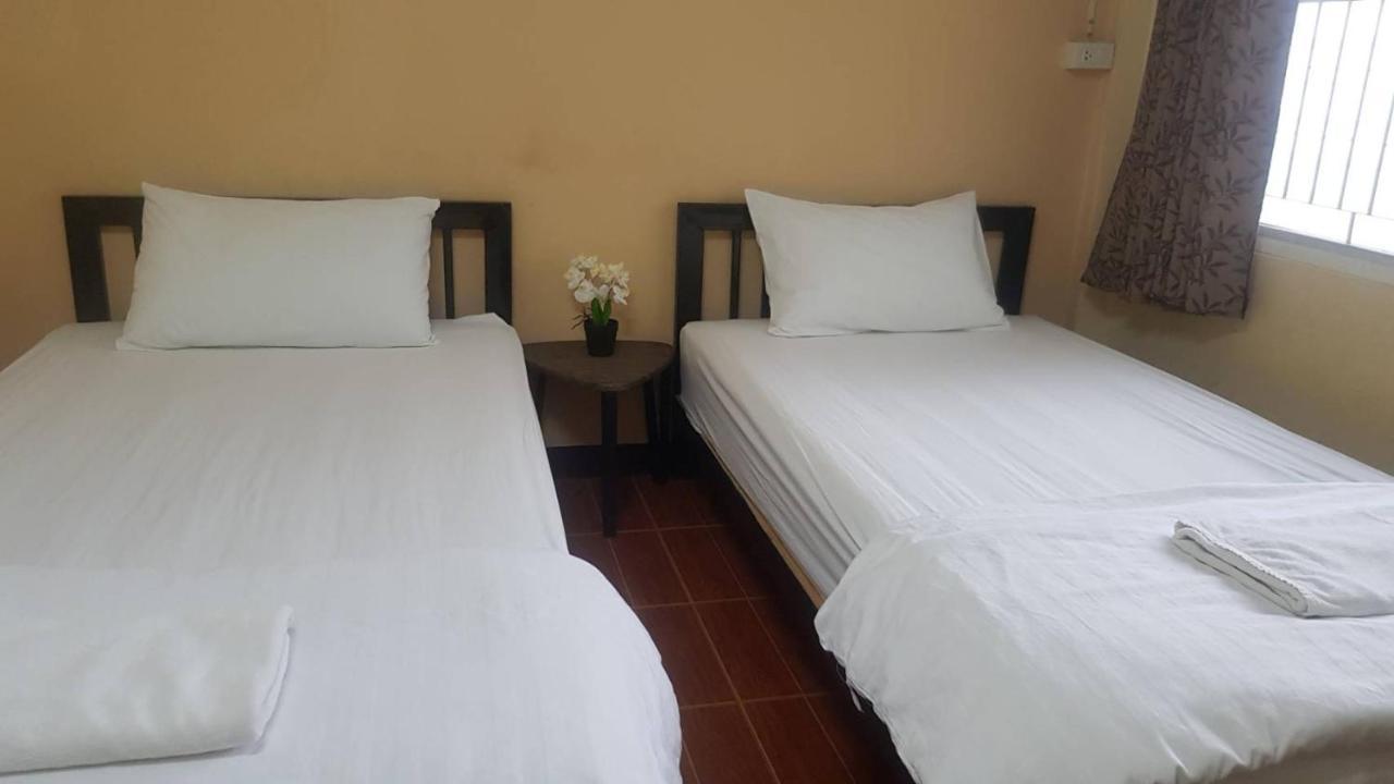 P.L.P Guesthouse - Mae Hong Son Buitenkant foto