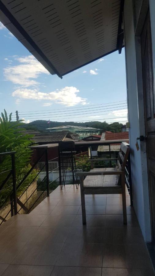 P.L.P Guesthouse - Mae Hong Son Buitenkant foto