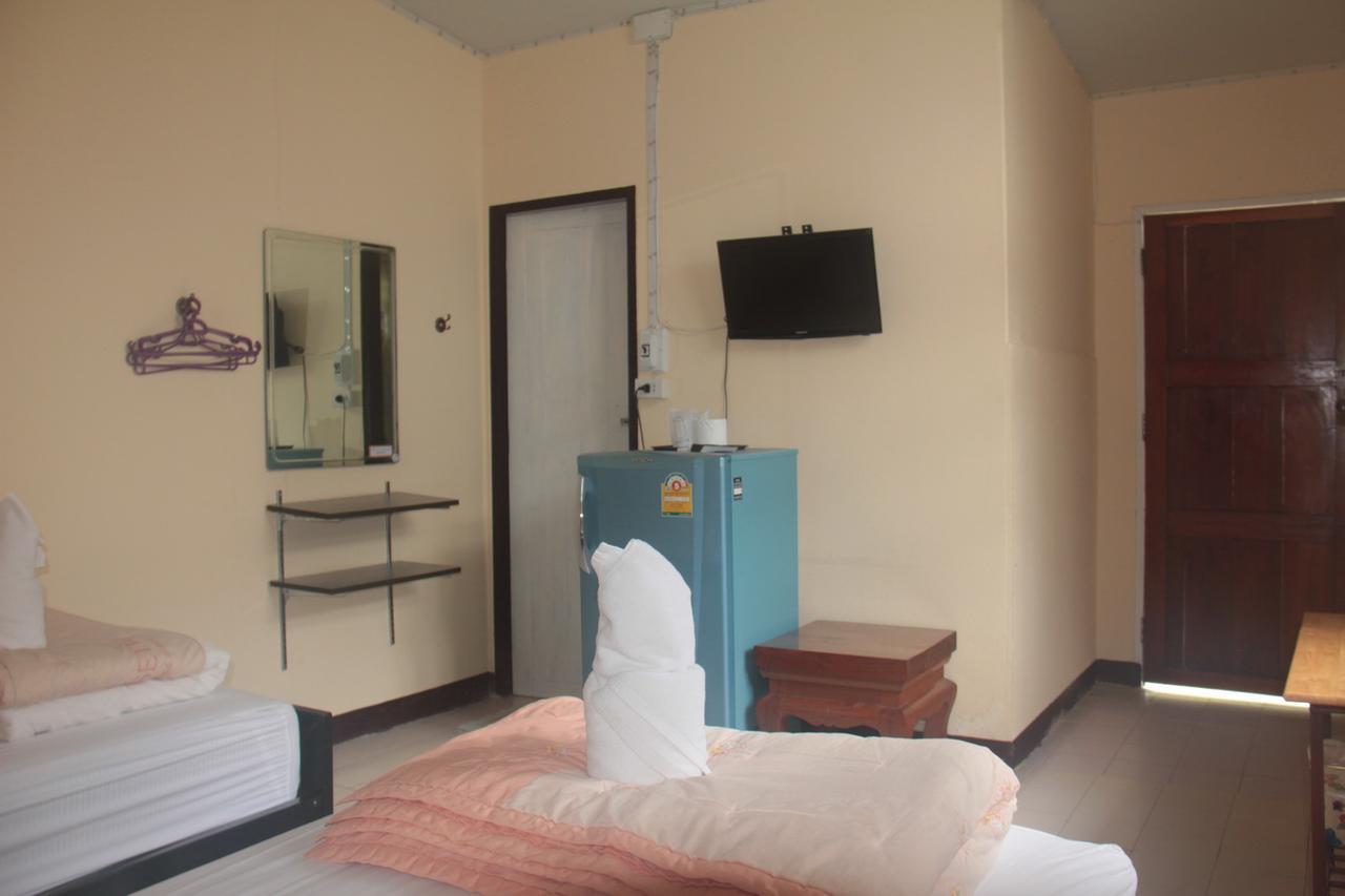 P.L.P Guesthouse - Mae Hong Son Buitenkant foto